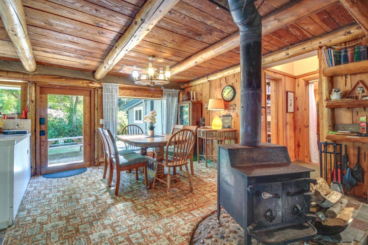 Rustic Bandon Log Cabin On 5 Acres Of Woodlands! エクステリア 写真