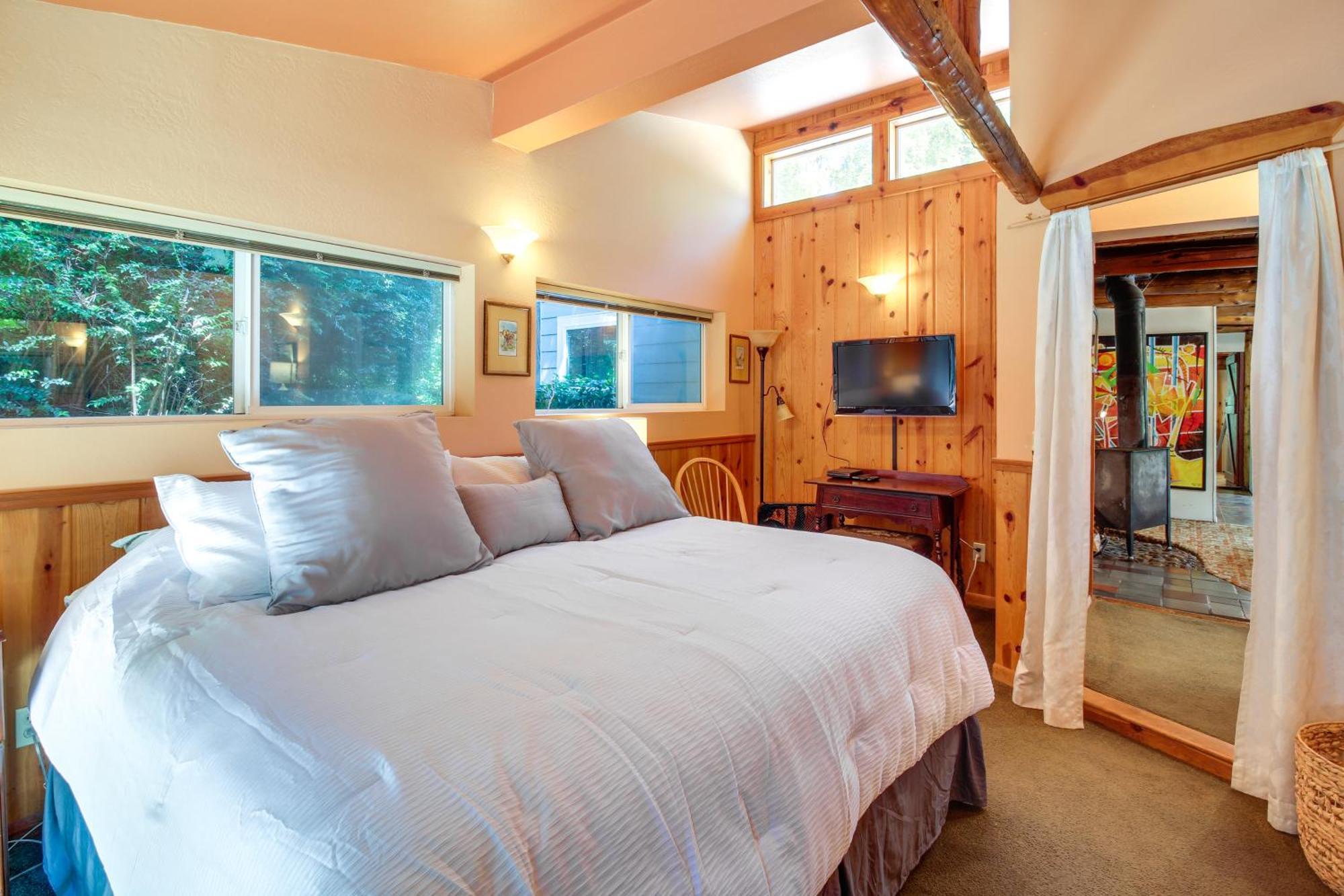 Rustic Bandon Log Cabin On 5 Acres Of Woodlands! エクステリア 写真